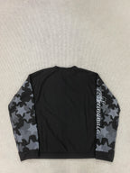 Waffle knit round neck top with star camouflage patchwork sleeves and letter printed men's and women's loose casual hoodie